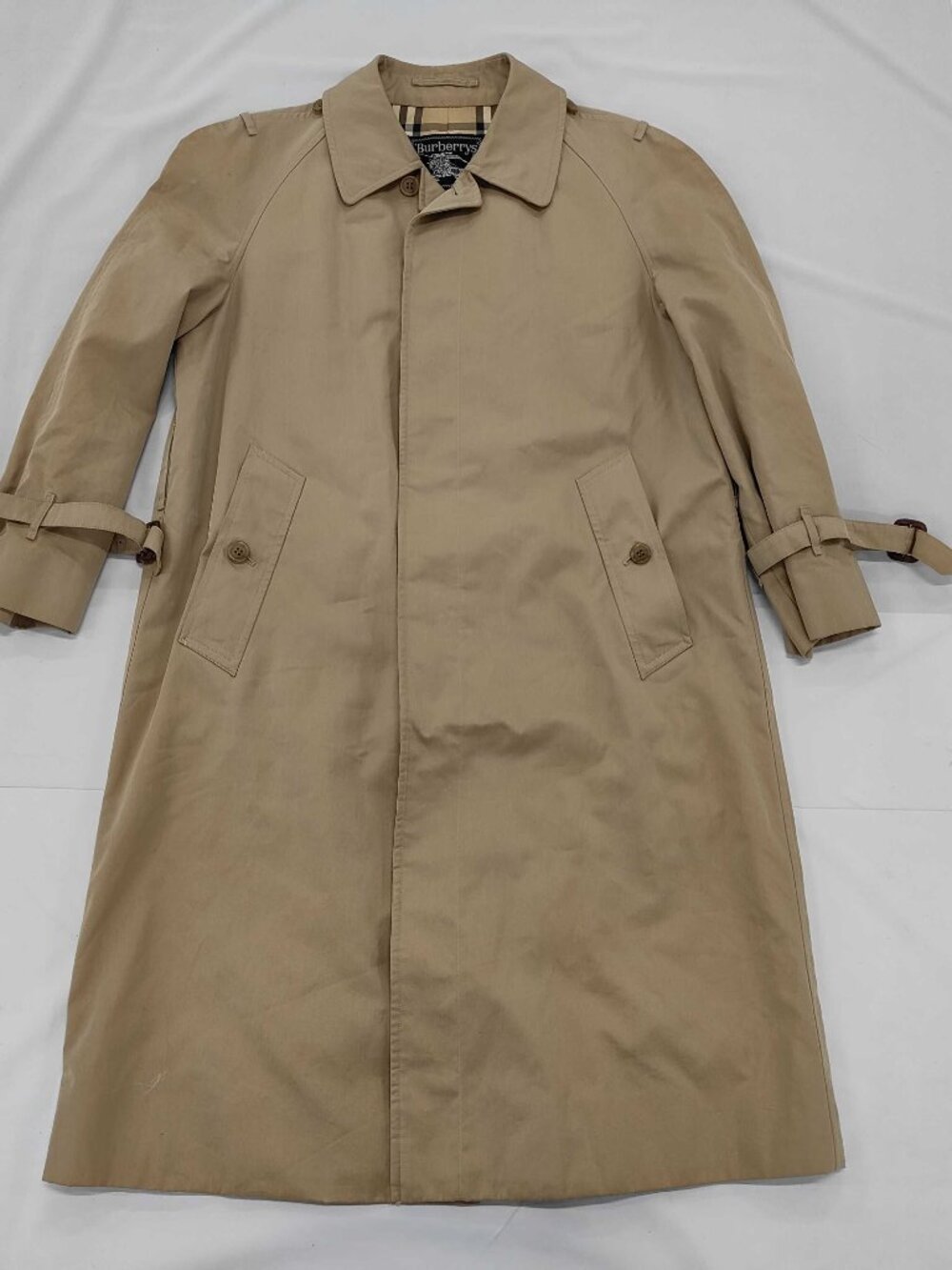 Vintage Burberry Beige Trench Coat | Medium/Large | Classic Nova Check Lined